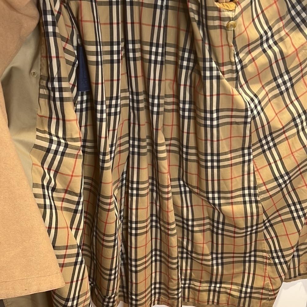 Vintage XL Burberry Mens Trench w/Full Wool Lining and Collar - Picture 16 of 16